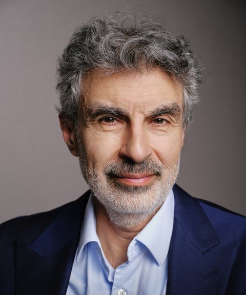 Portrait of Yoshua Bengio, Scientific Director of LawZero and Professor at Universit&eacute; de Montr&eacute;al